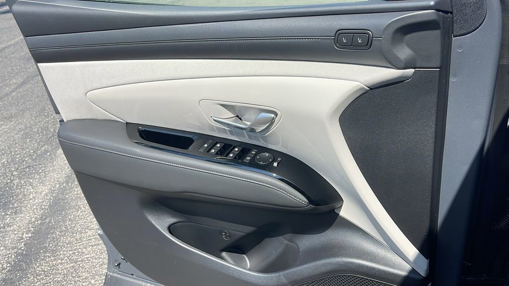 New 2025 Hyundai Tucson Limited image 26