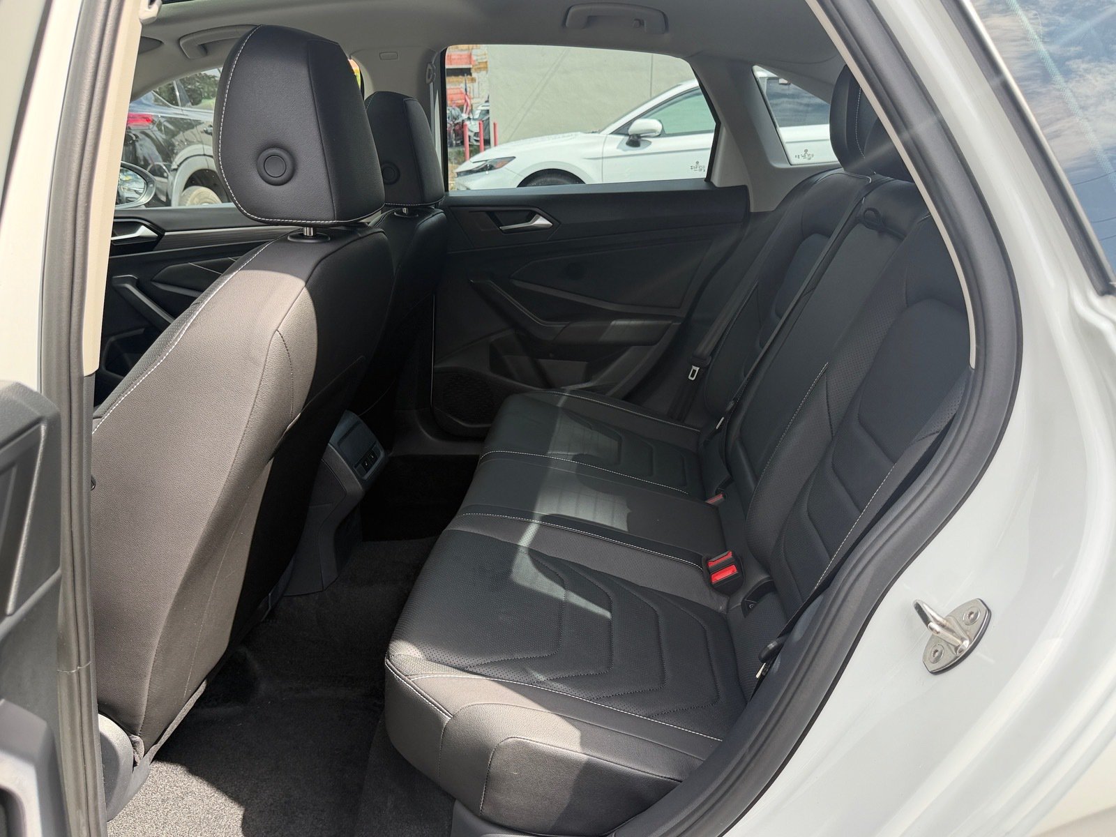 Used 2024 Volkswagen Jetta SEL FWD image 31