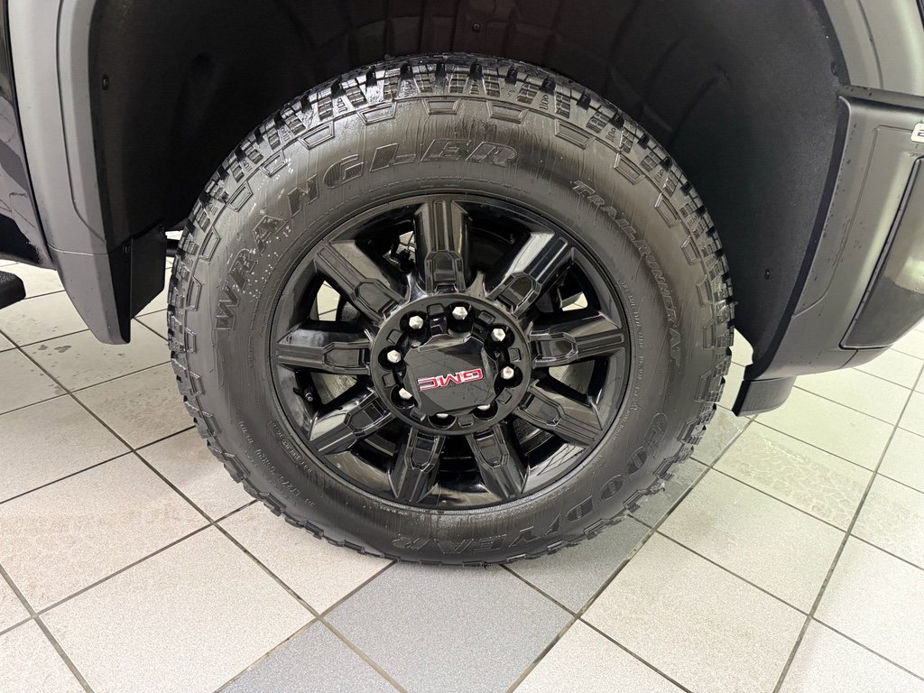 New 2026 GMC Sierra 2500 AT4 image 15