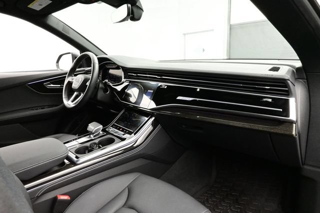 Used 2025 Audi Q8 Premium Plus AWD/4WD image 18
