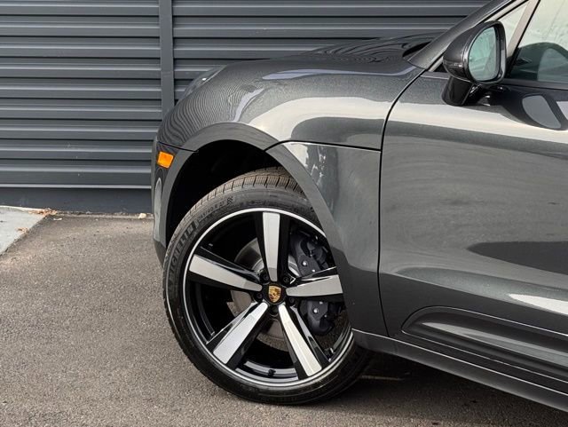 New 2026 Porsche Macan image 12