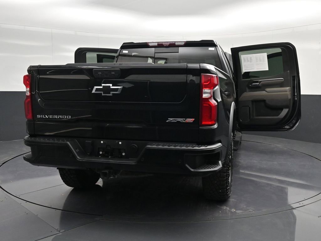Used 2023 Chevrolet Silverado 1500 ZR2 w/ Technology Package AWD/4WD image 34