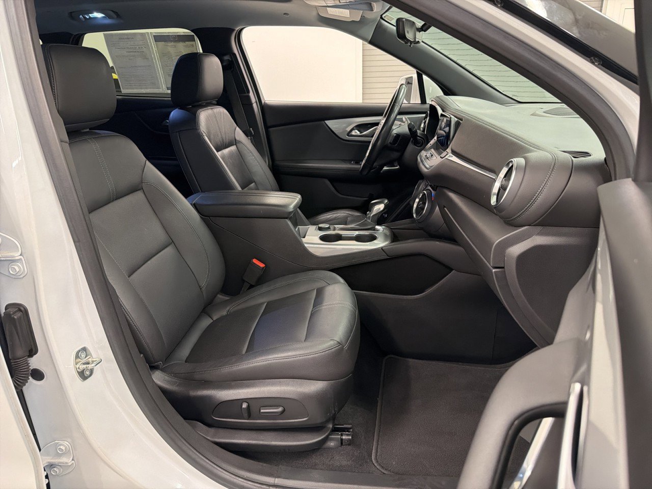 Used 2020 Chevrolet Blazer LT w/ Sound & Technology Package image 39