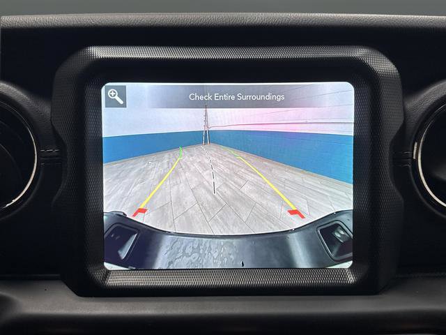 Used 2021 Jeep Gladiator Overland image 9