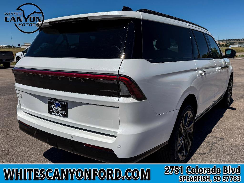 New 2027 Lincoln Navigator L Reserve w/ Jet Appearance Package AWD/4WD image 9