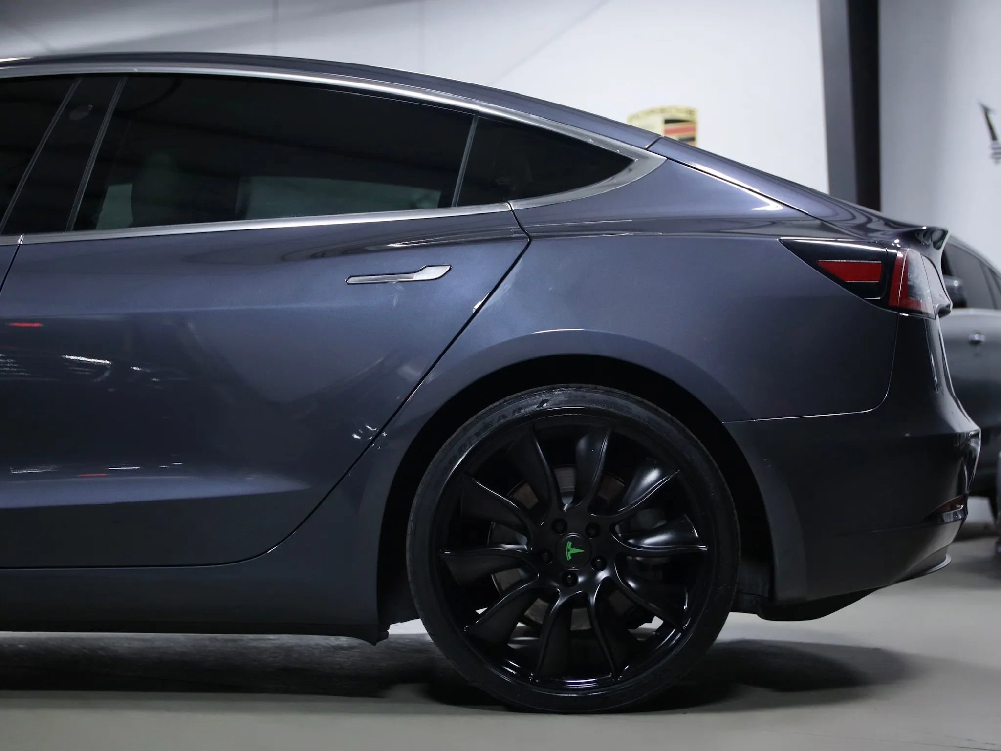 Used 2020 Tesla Model 3 Standard Range RWD image 19