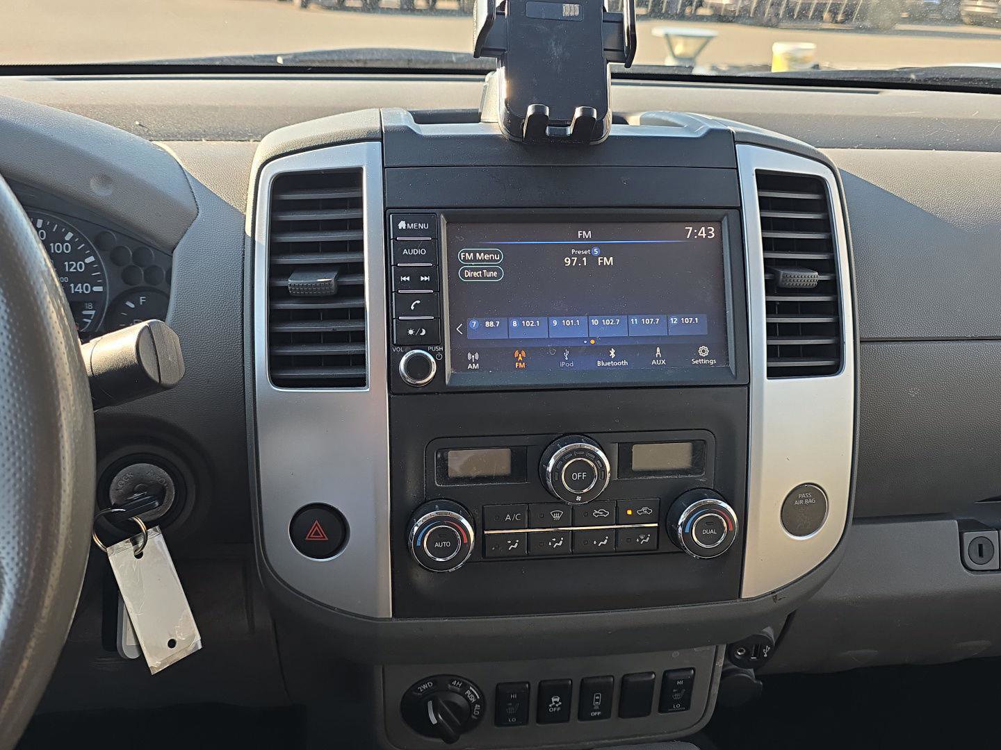 Used 2019 Nissan Frontier SV w/ Value Truck Package AWD/4WD image 13