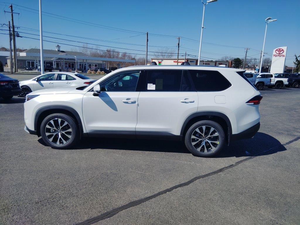 New 2026 Toyota Grand Highlander AWD Hybrid image 4