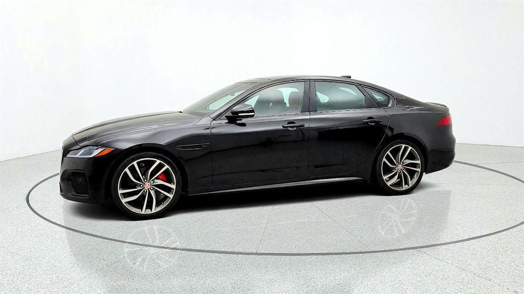 Used 2022 Jaguar XF R-Dynamic SE AWD/4WD image 8