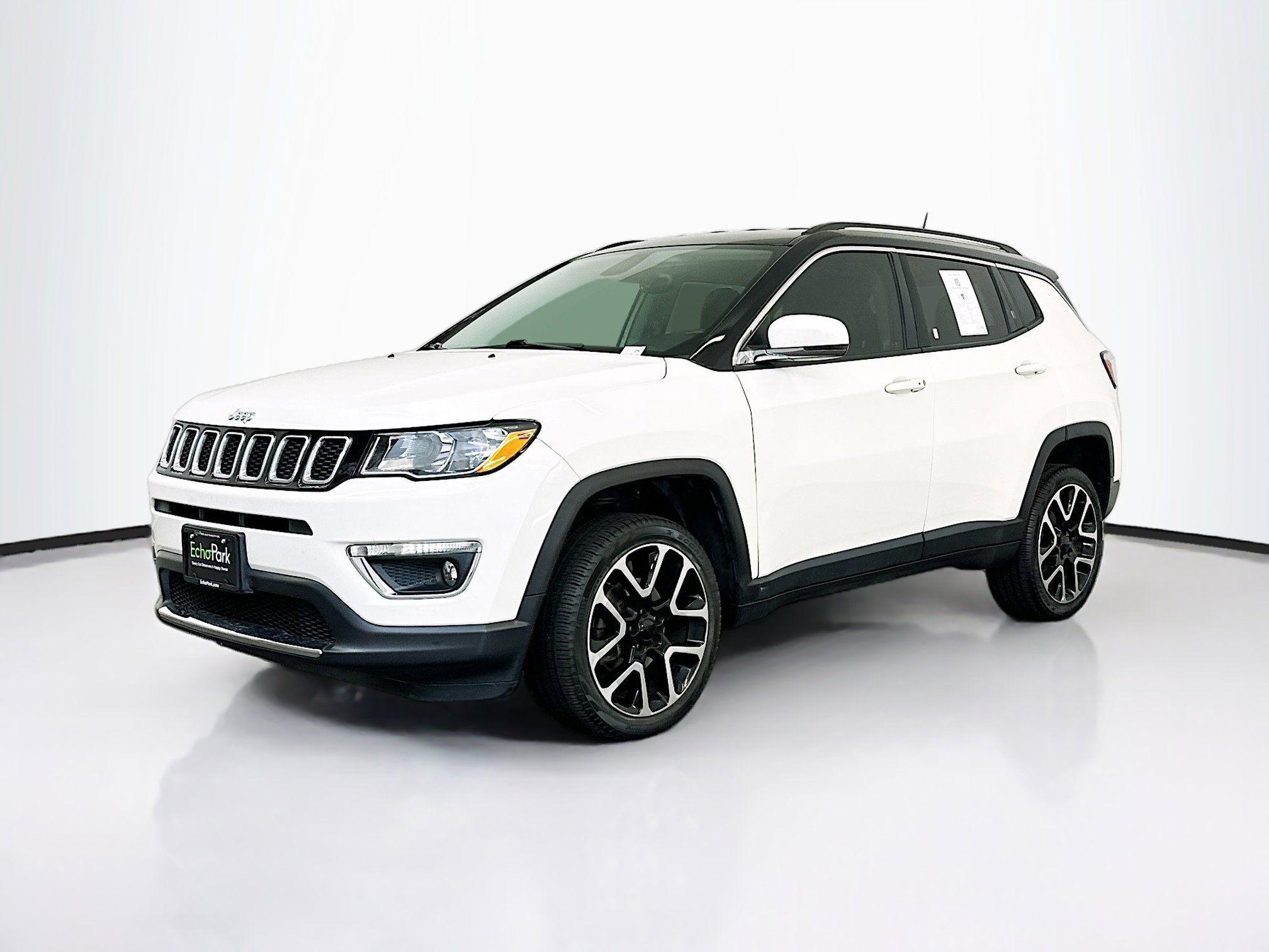Used 2018 Jeep Compass Limited w/ Navigation Group image 3