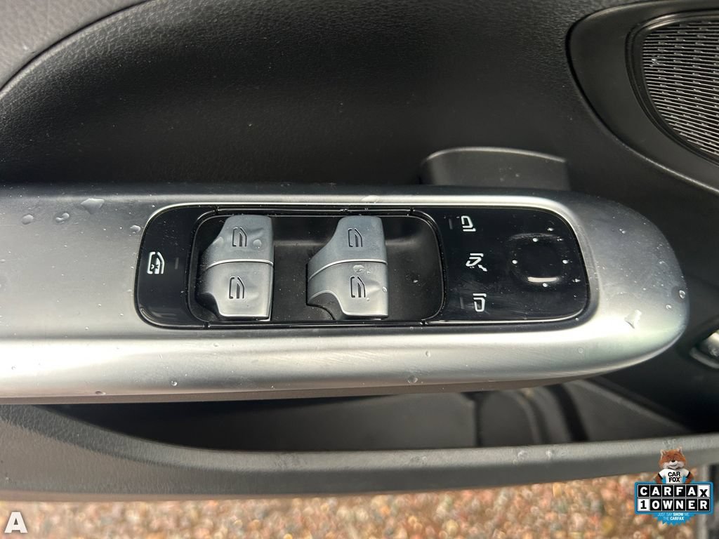 Used 2025 Mercedes-Benz C 300 4MATIC Sedan image 21