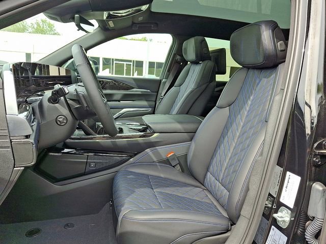 New 2026 Cadillac Escalade IQ Sport 1 w/ LPO, ONYX Package image 7