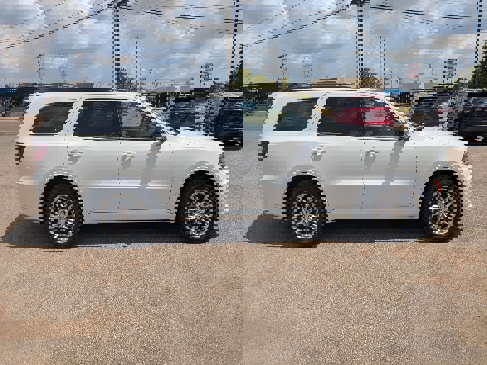 Used 2023 Dodge Durango GT image 39