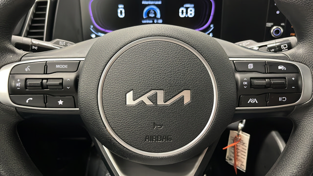 Used 2023 Kia Sportage LX AWD/4WD image 14