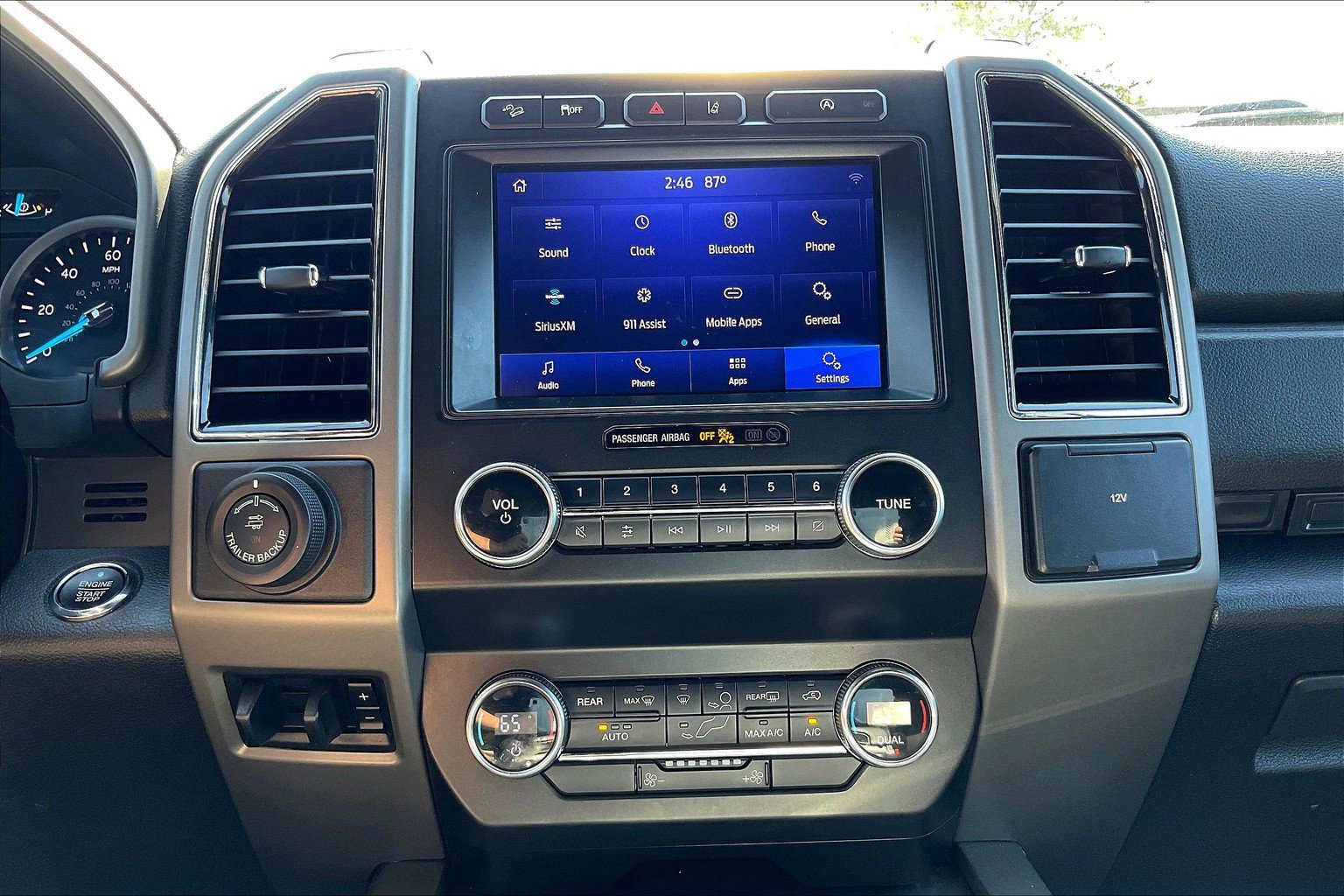 Used 2021 Ford Expedition XLT image 31