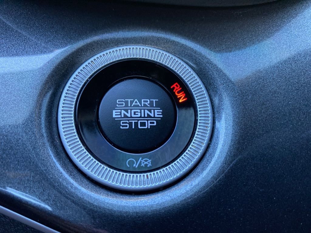 Used 2023 Jeep Grand Cherokee L Laredo image 31