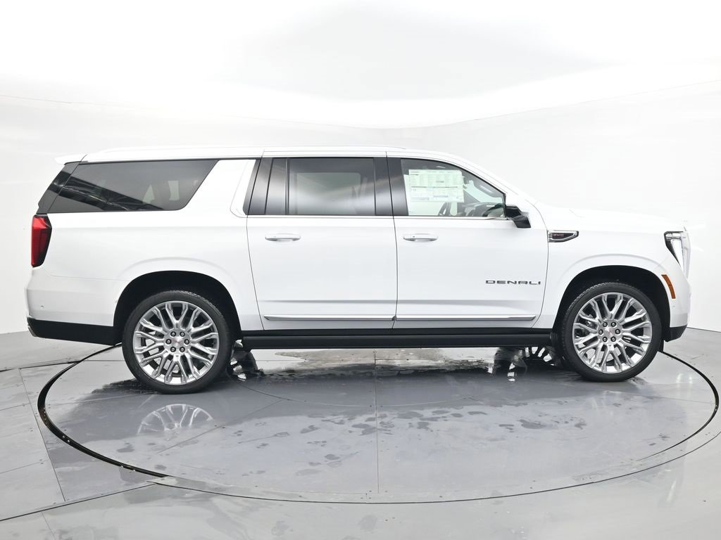 New 2025 GMC Yukon XL Denali w/ Denali Reserve Package image 6