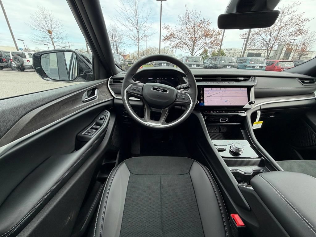 New 2026 Jeep Grand Cherokee Altitude AWD/4WD image 12