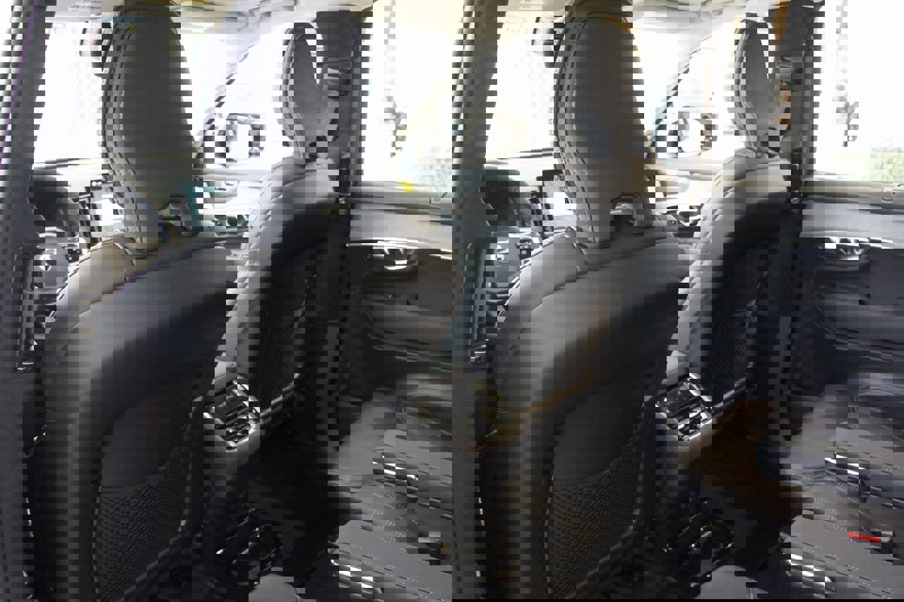 New 2026 Volvo XC90 B6 Ultra image 17
