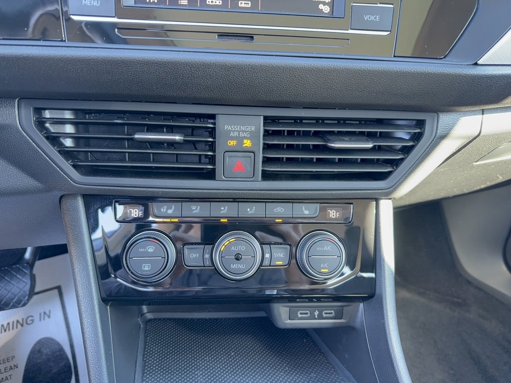 Used 2021 Volkswagen Jetta SE image 22