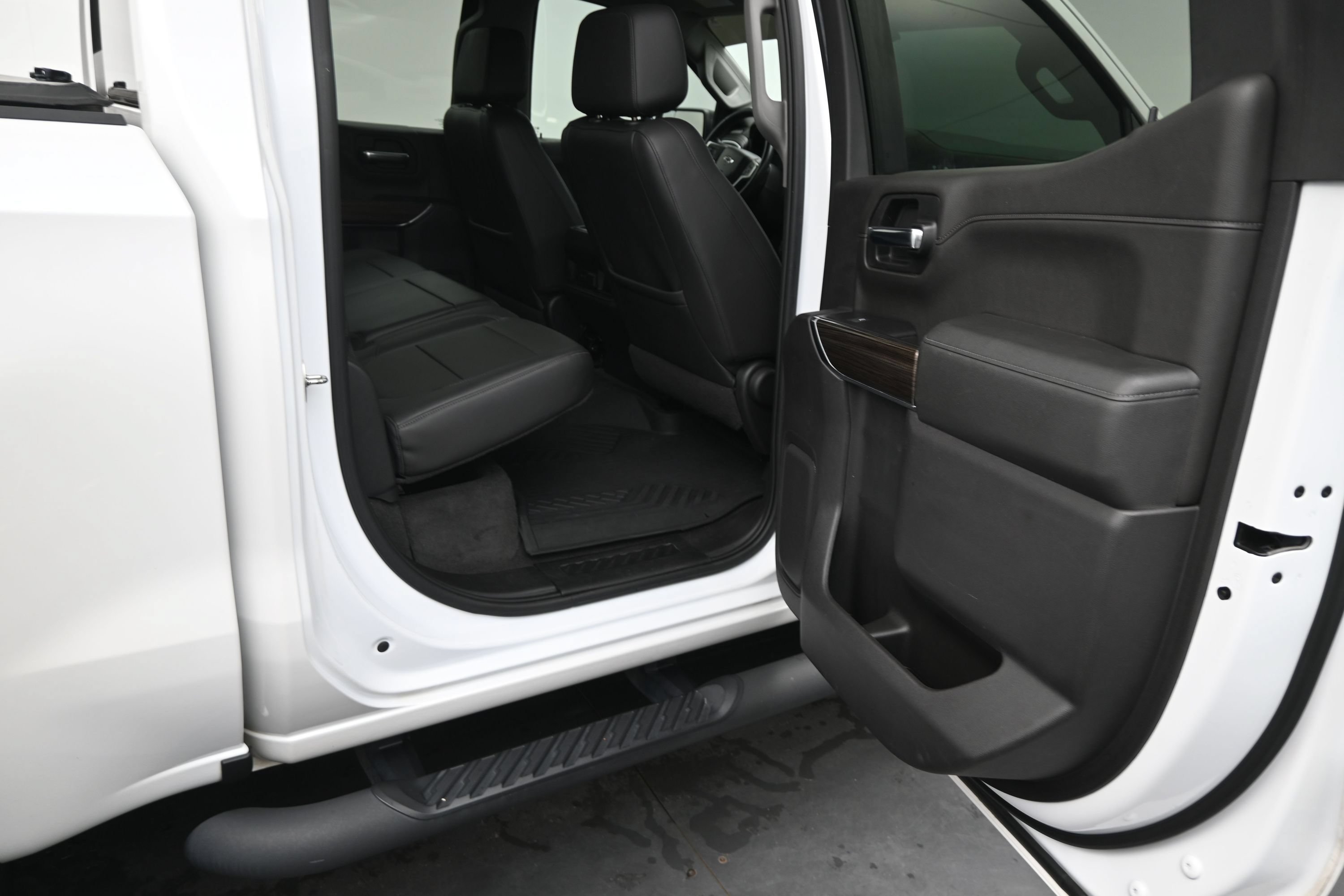 Used 2020 Chevrolet Silverado 1500 LT Trail Boss AWD/4WD image 12