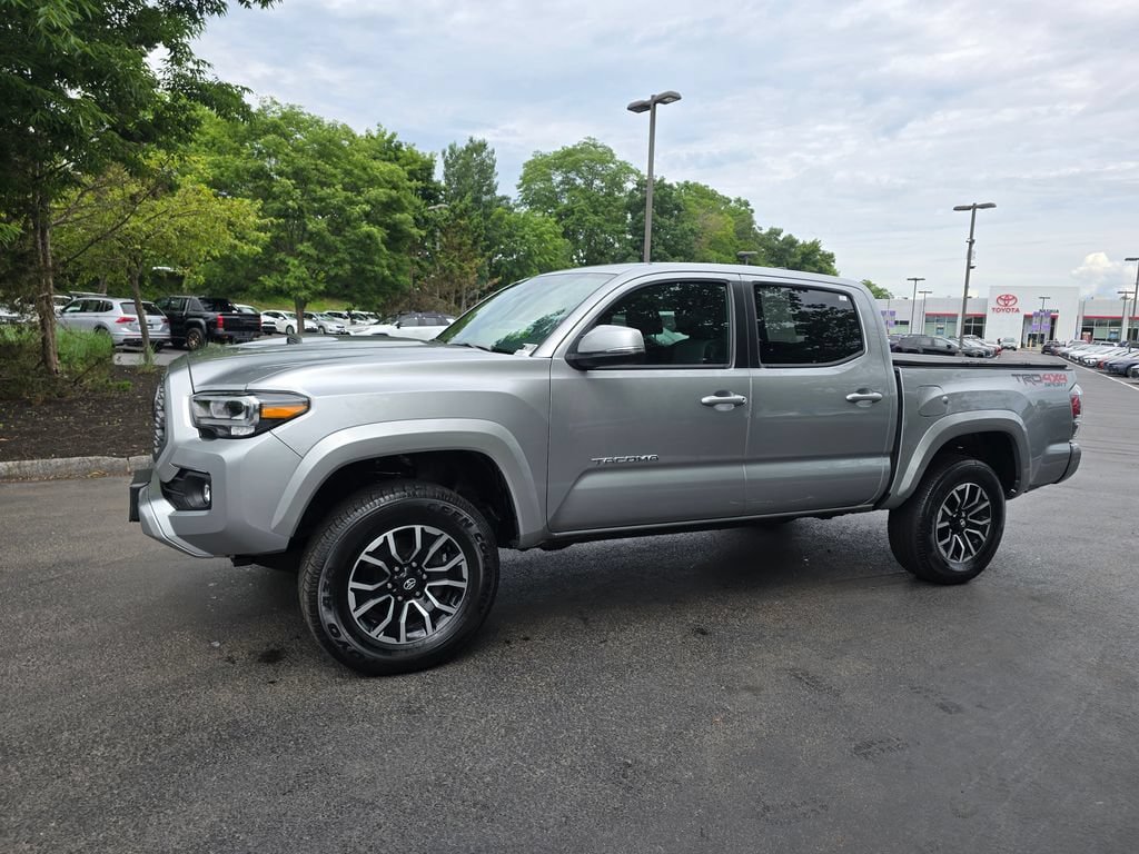 Certified 2023 Toyota Tacoma TRD Sport w/ Technology Package AWD/4WD image 3