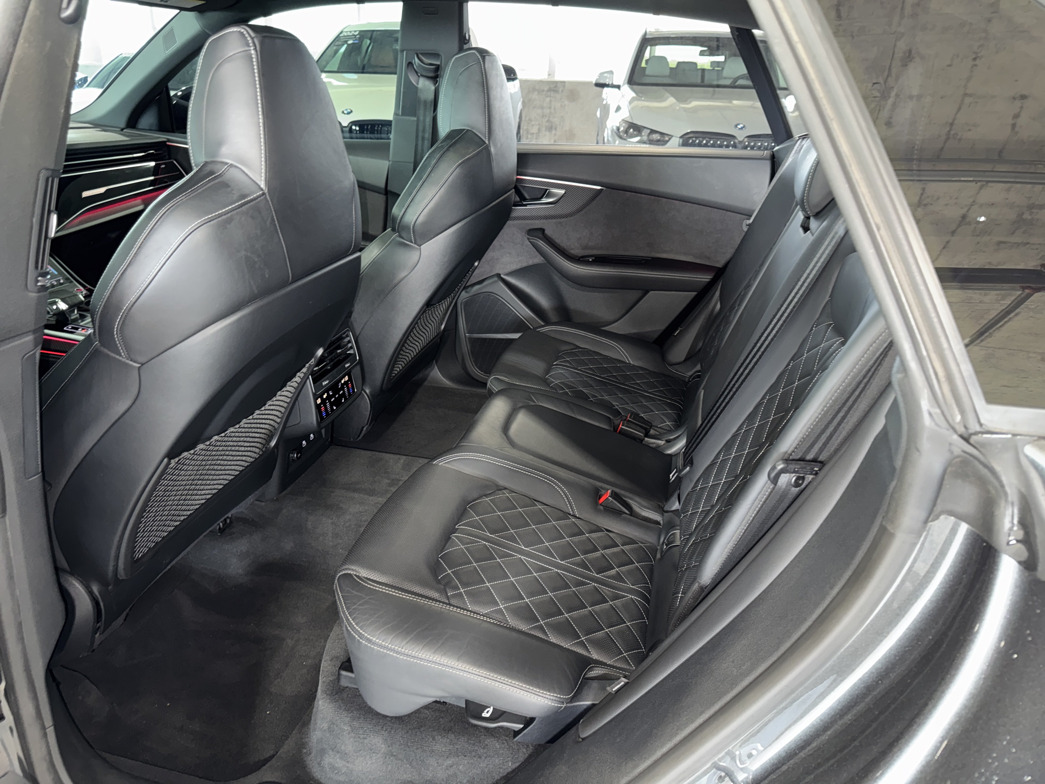Used 2024 Audi SQ8 Premium Plus AWD/4WD image 15