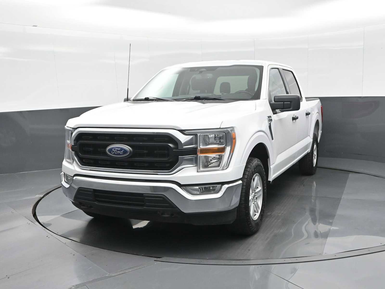 Used 2022 Ford F150 XLT w/ Equipment Group 301A Mid image 4
