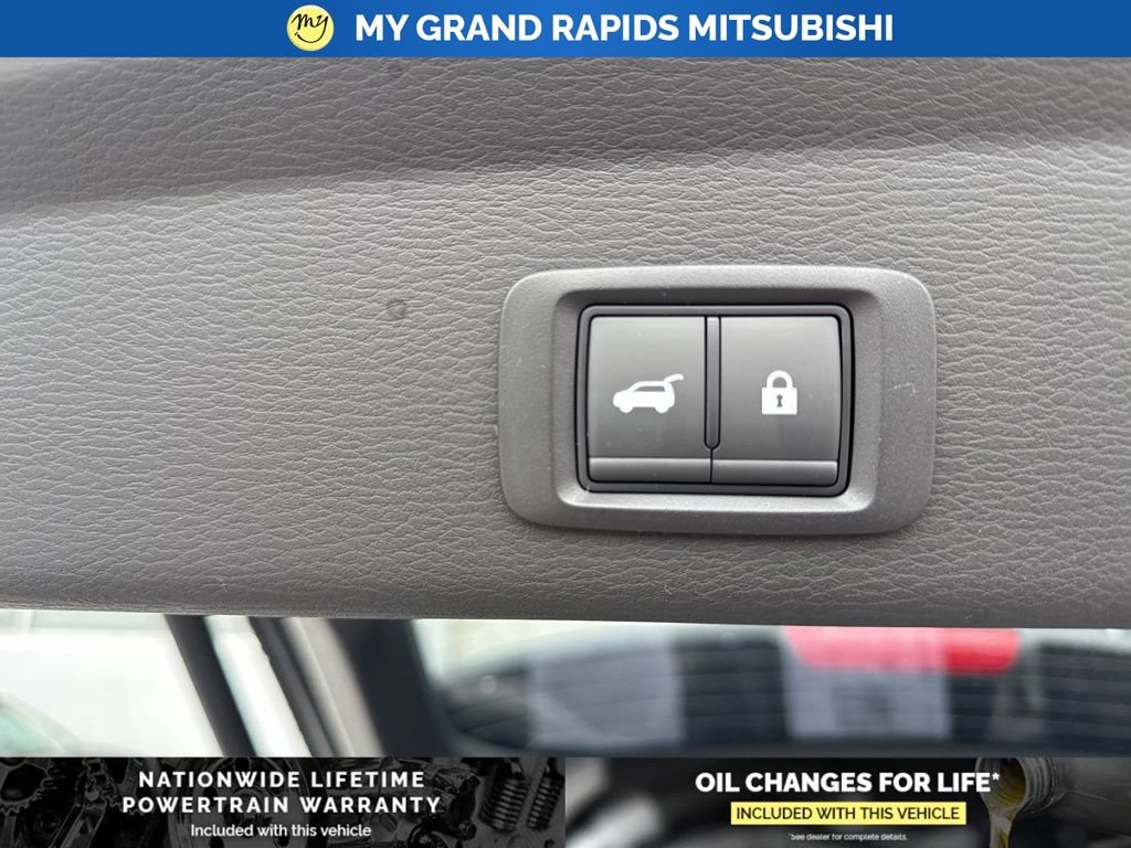 New 2026 Mitsubishi Outlander SE AWD/4WD image 16