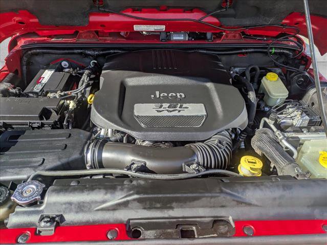 Used 2013 Jeep Wrangler Unlimited Sahara w/ Max Tow Pkg image 19