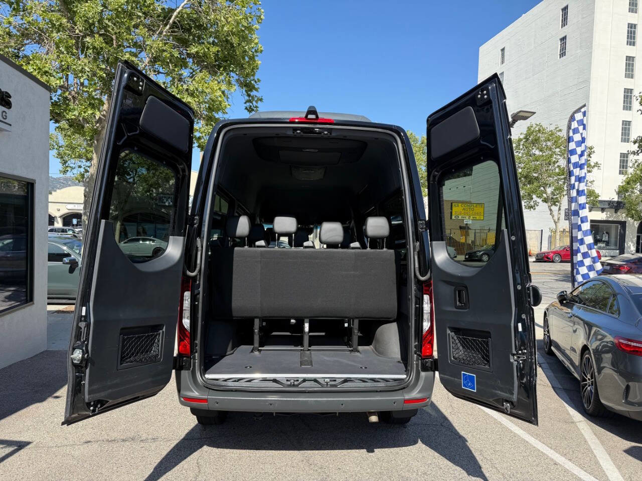 Used 2022 Mercedes-Benz Sprinter 2500 image 42