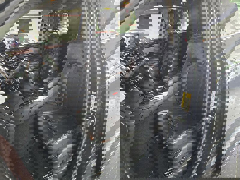 Used 2015 Cadillac SRX Luxury w/ Driver Awareness Package image 9