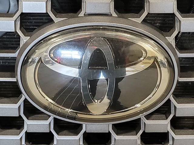 Used 2019 Toyota Tundra SR5 AWD/4WD image 33