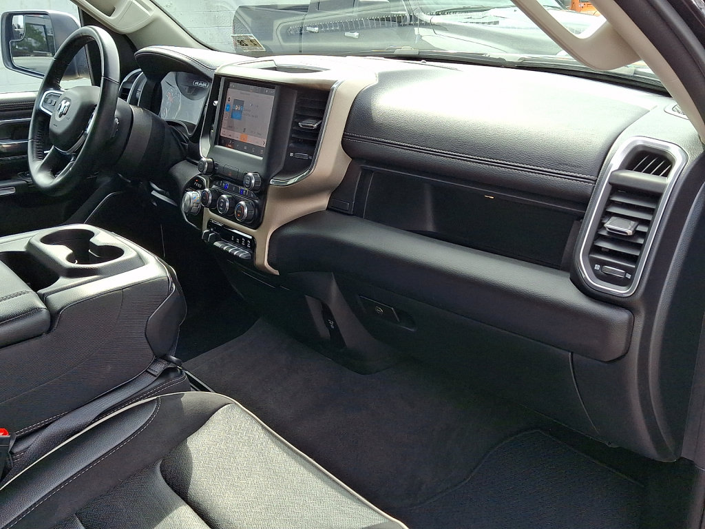 Used 2022 RAM 1500 Laramie AWD/4WD image 11