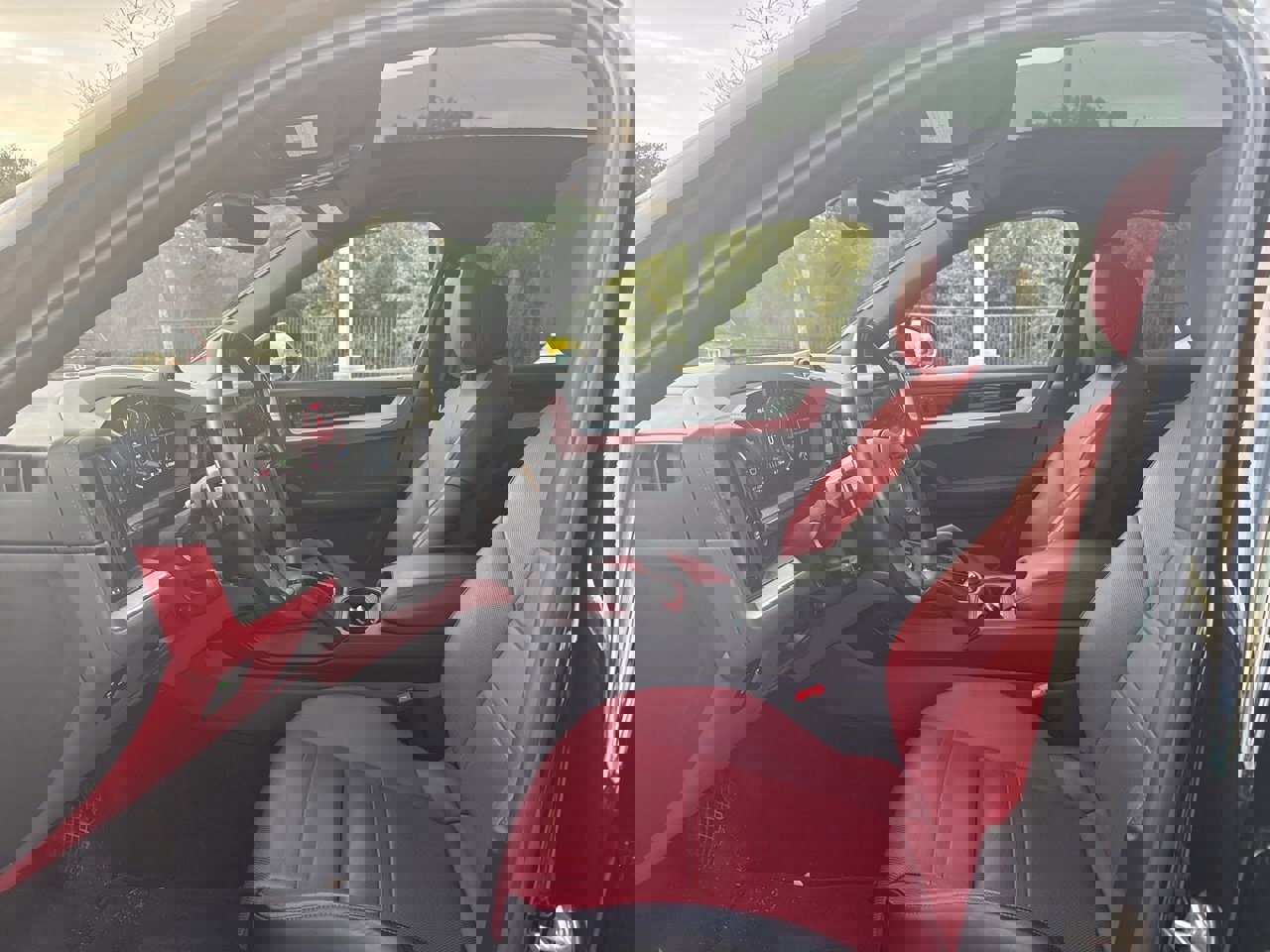 Used 2024 Porsche Cayenne Coupe image 19