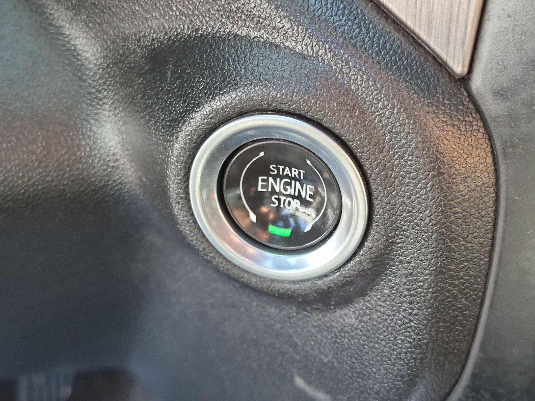 Used 2020 GMC Sierra 3500 Denali w/ Denali Ultimate Package AWD/4WD image 19