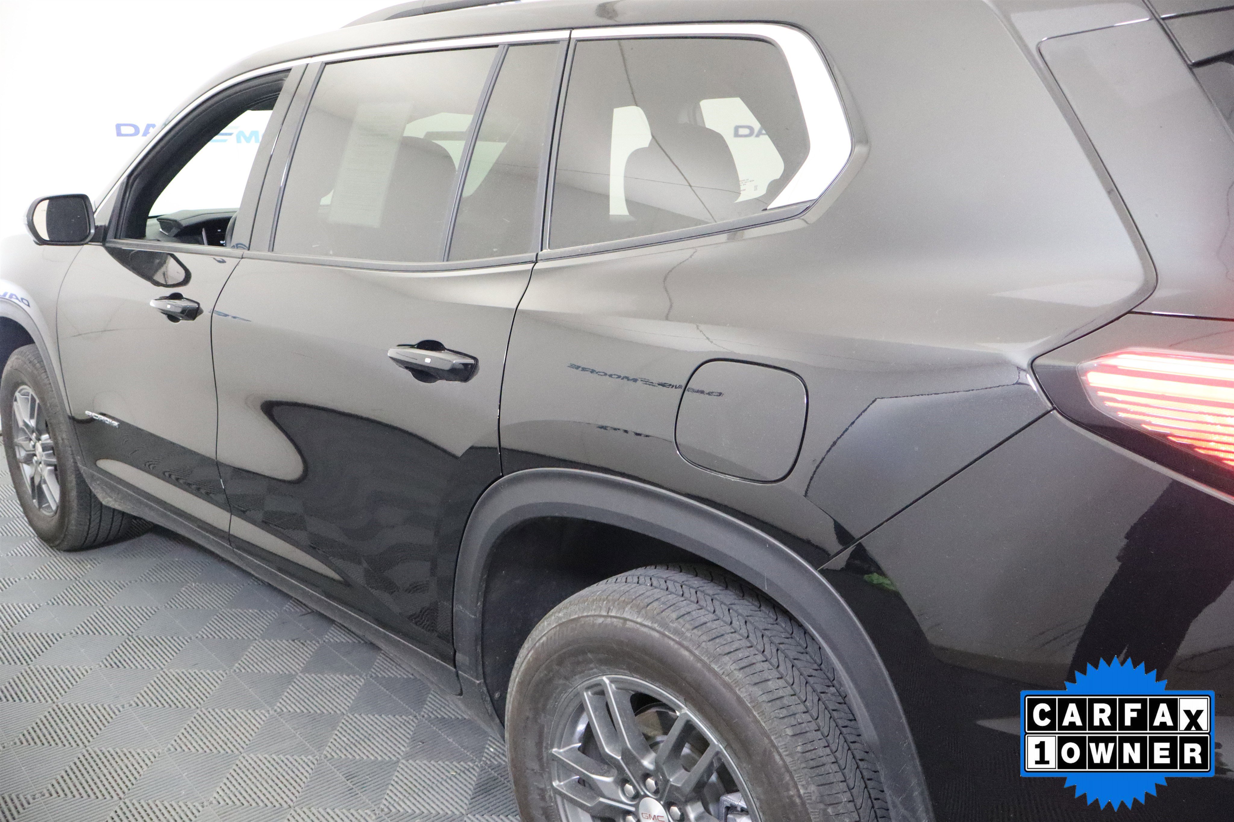 Used 2025 GMC Acadia Elevation AWD/4WD image 11