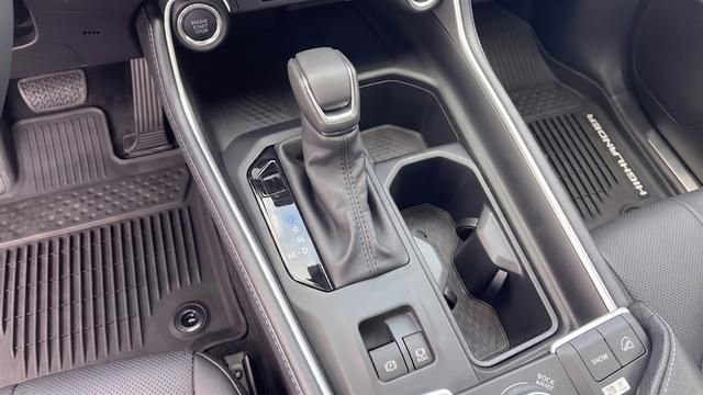 Used 2026 Toyota Grand Highlander AWD image 23