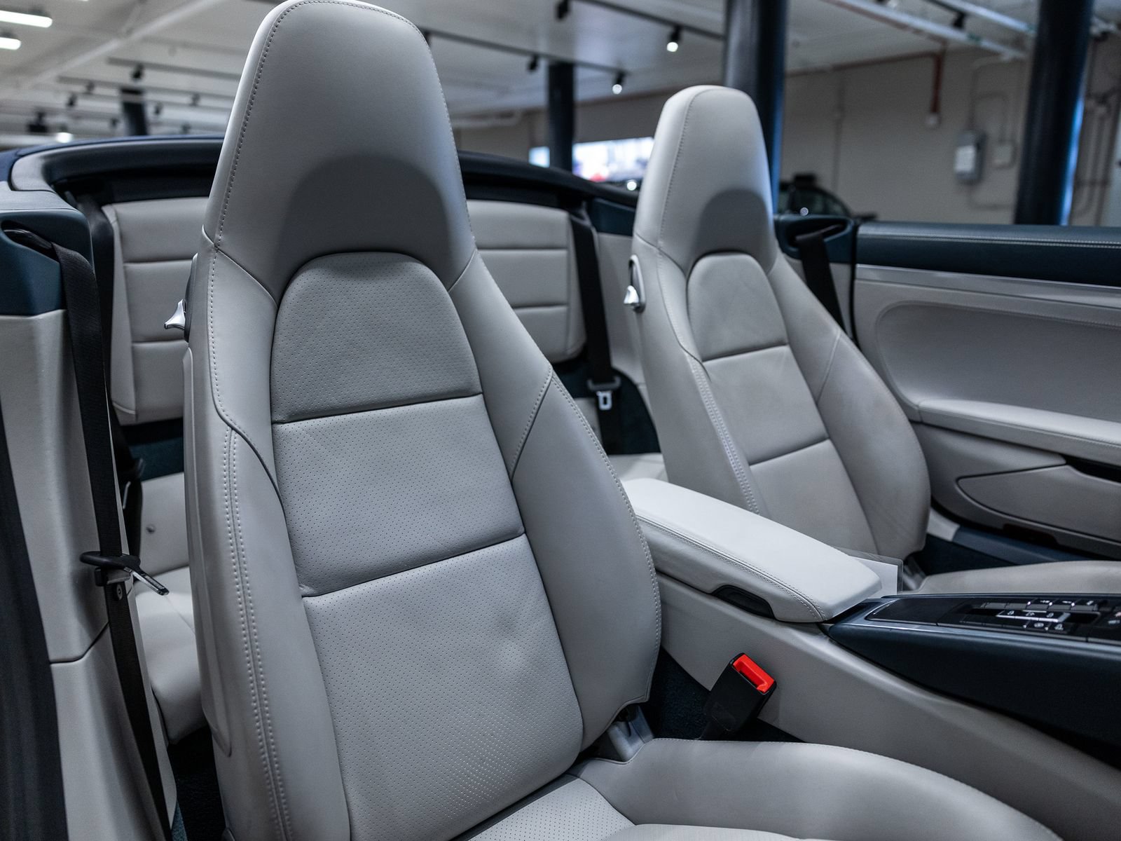 Certified 2019 Porsche 911 Carrera S RWD image 31