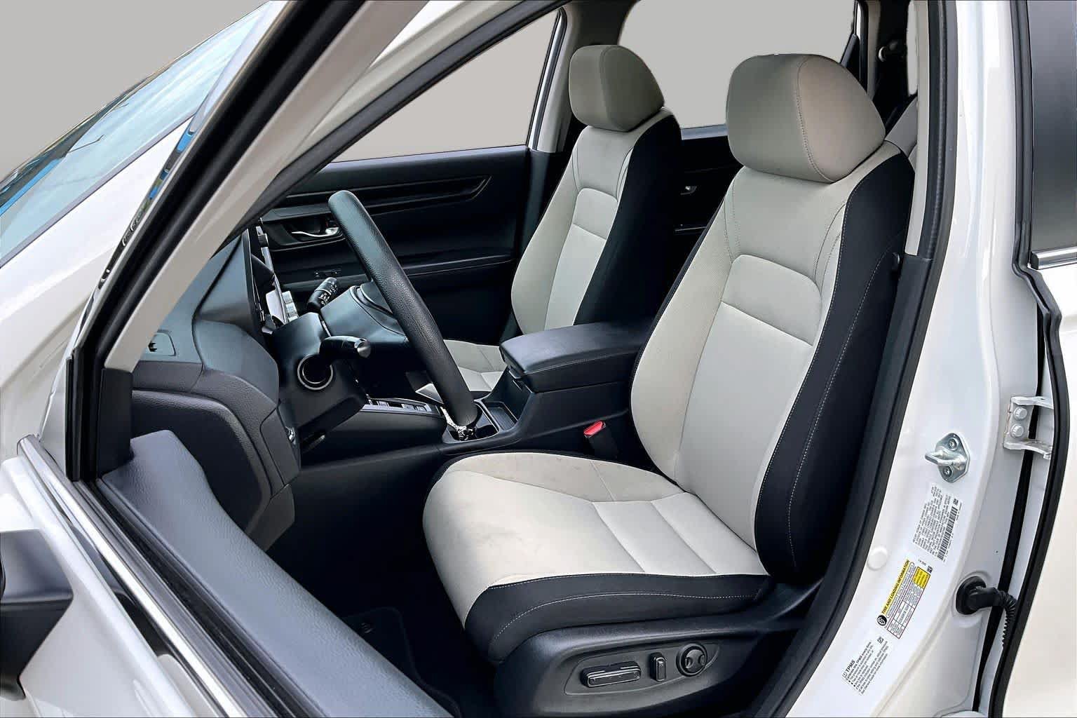 Certified 2025 Honda CR-V EX image 8