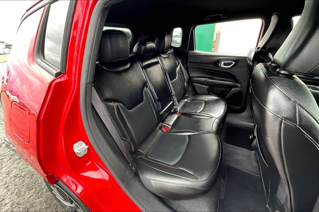 Used 2023 Jeep Compass Limited image 29