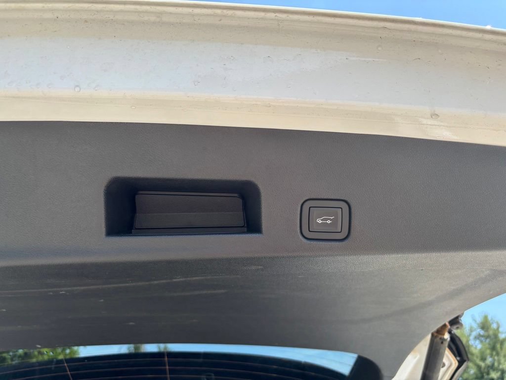Used 2026 Buick Enclave Preferred AWD/4WD image 17
