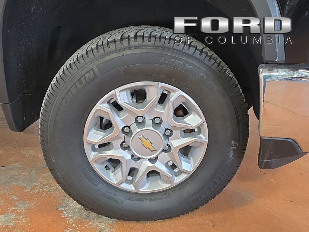 Used 2024 Chevrolet Silverado 3500 LTZ w/ LTZ Convenience Package image 11