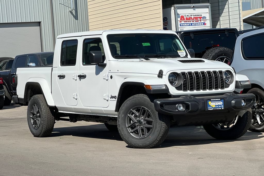 New 2026 Jeep Gladiator Sport AWD/4WD image 2