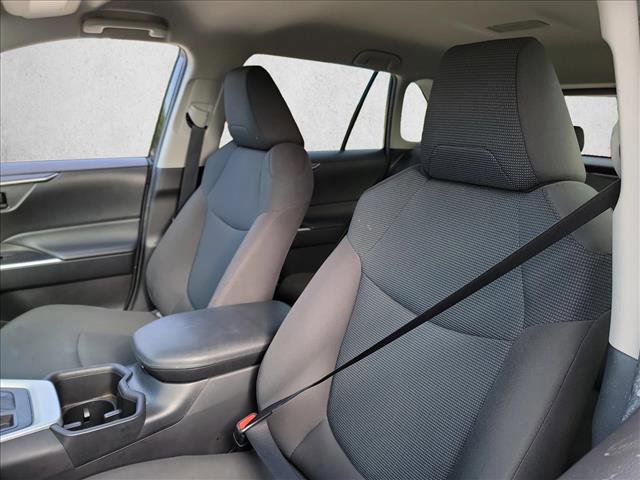 Used 2022 Toyota RAV4 LE FWD image 13