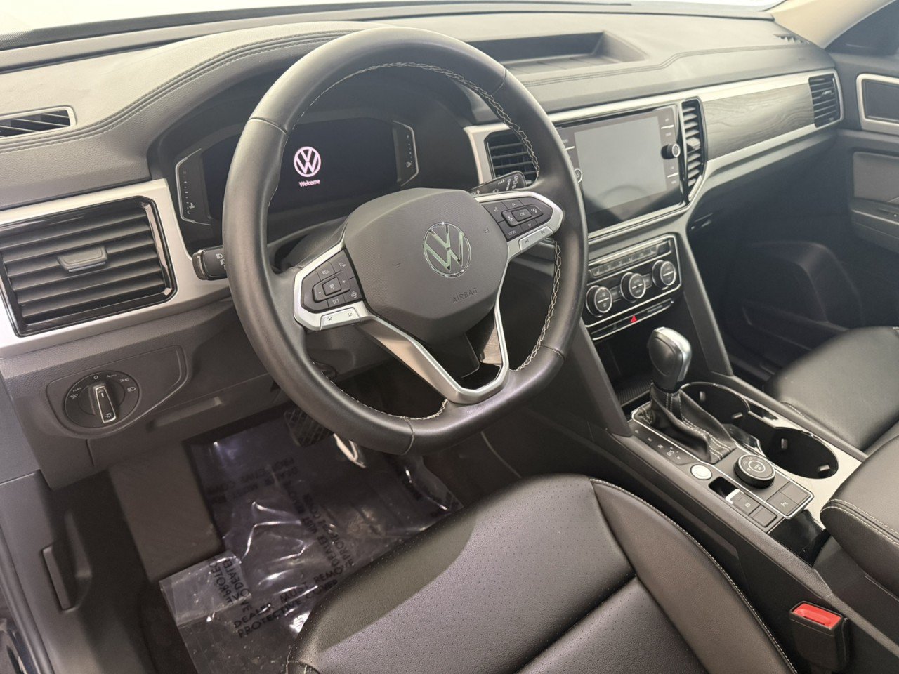 Used 2023 Volkswagen Atlas SE w/ Panoramic Sunroof Package AWD/4WD image 19
