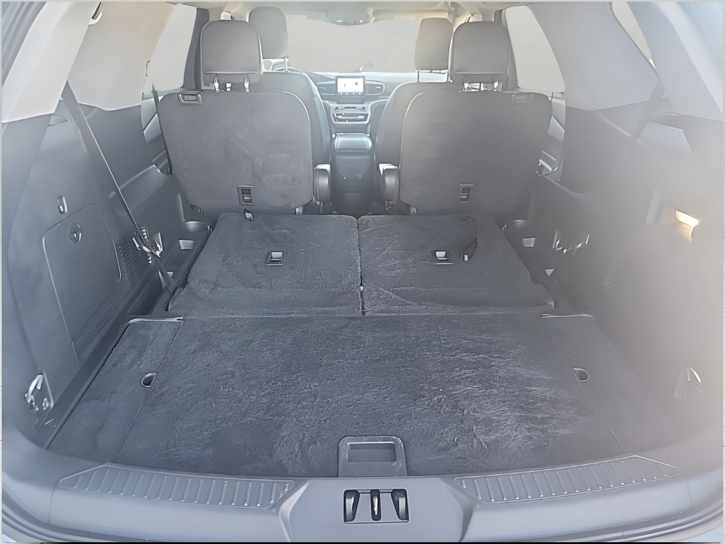 Certified 2023 Ford Explorer XLT w/ Equipment Group 202A AWD/4WD image 9