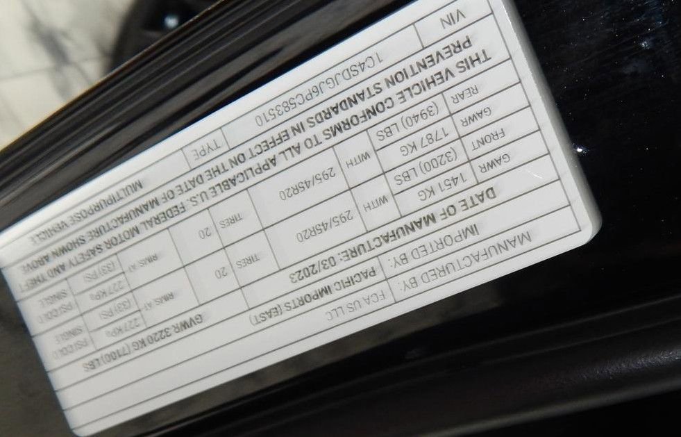 Used 2023 Dodge Durango SRT AWD/4WD image 13