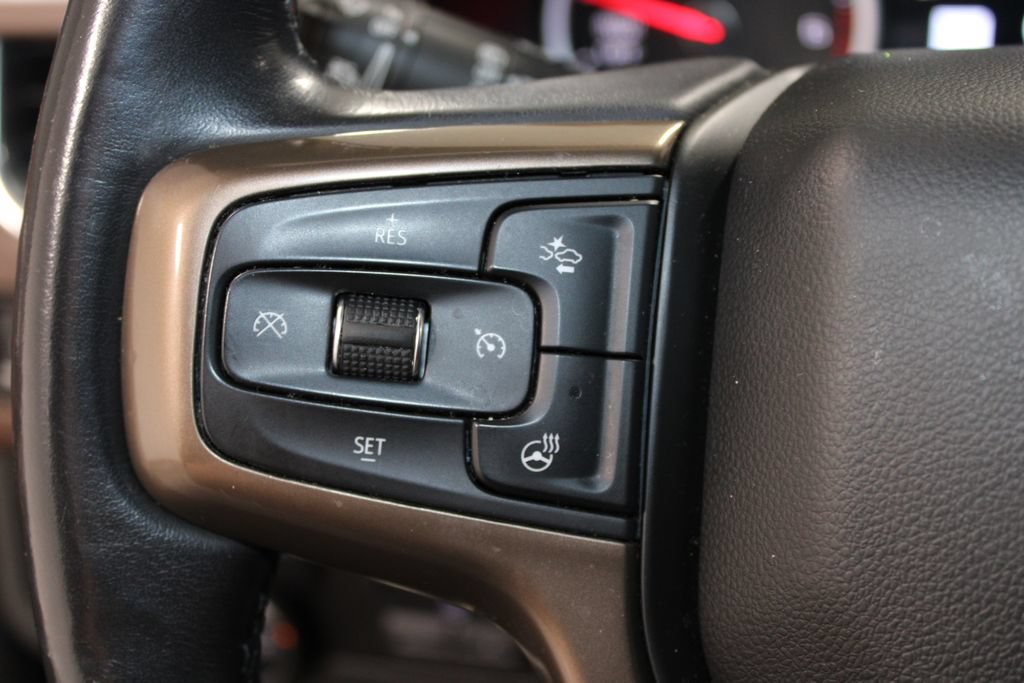 Used 2021 Chevrolet Suburban High Country RWD image 32
