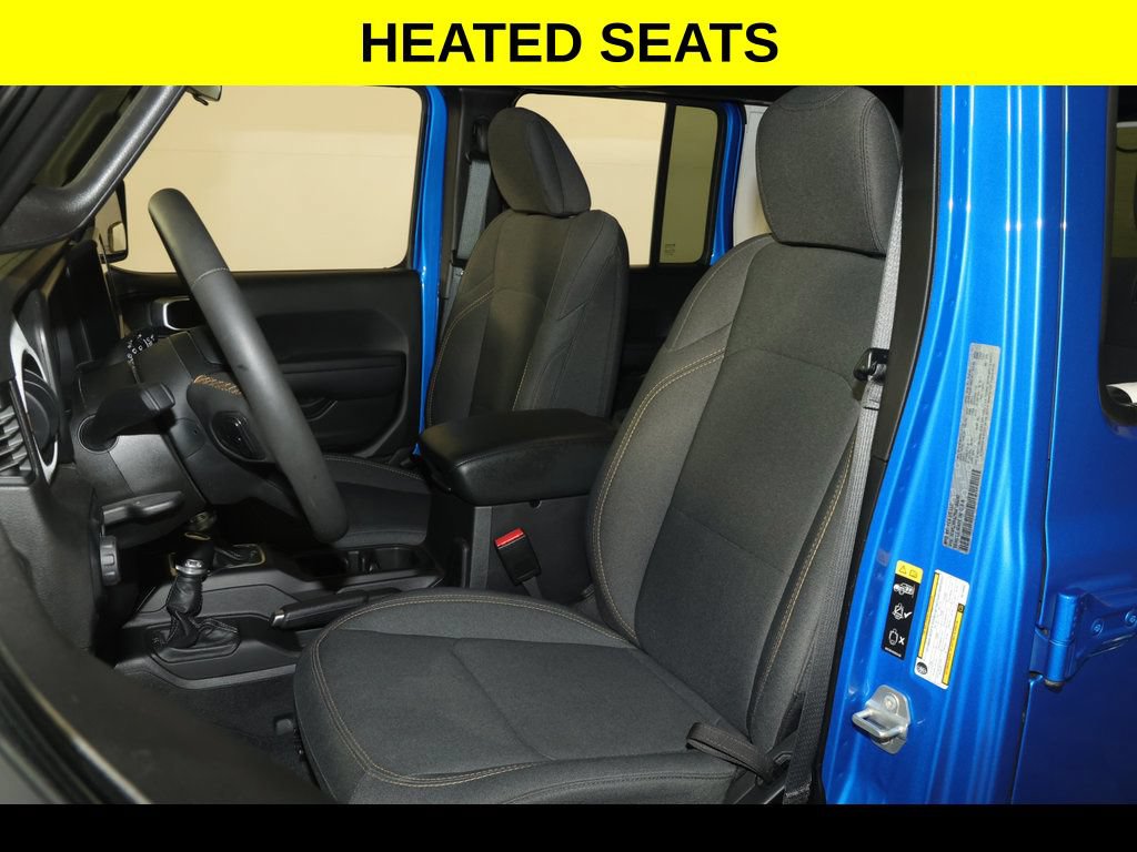 Certified 2024 Jeep Wrangler Unlimited w/ Convenience Group AWD/4WD image 4